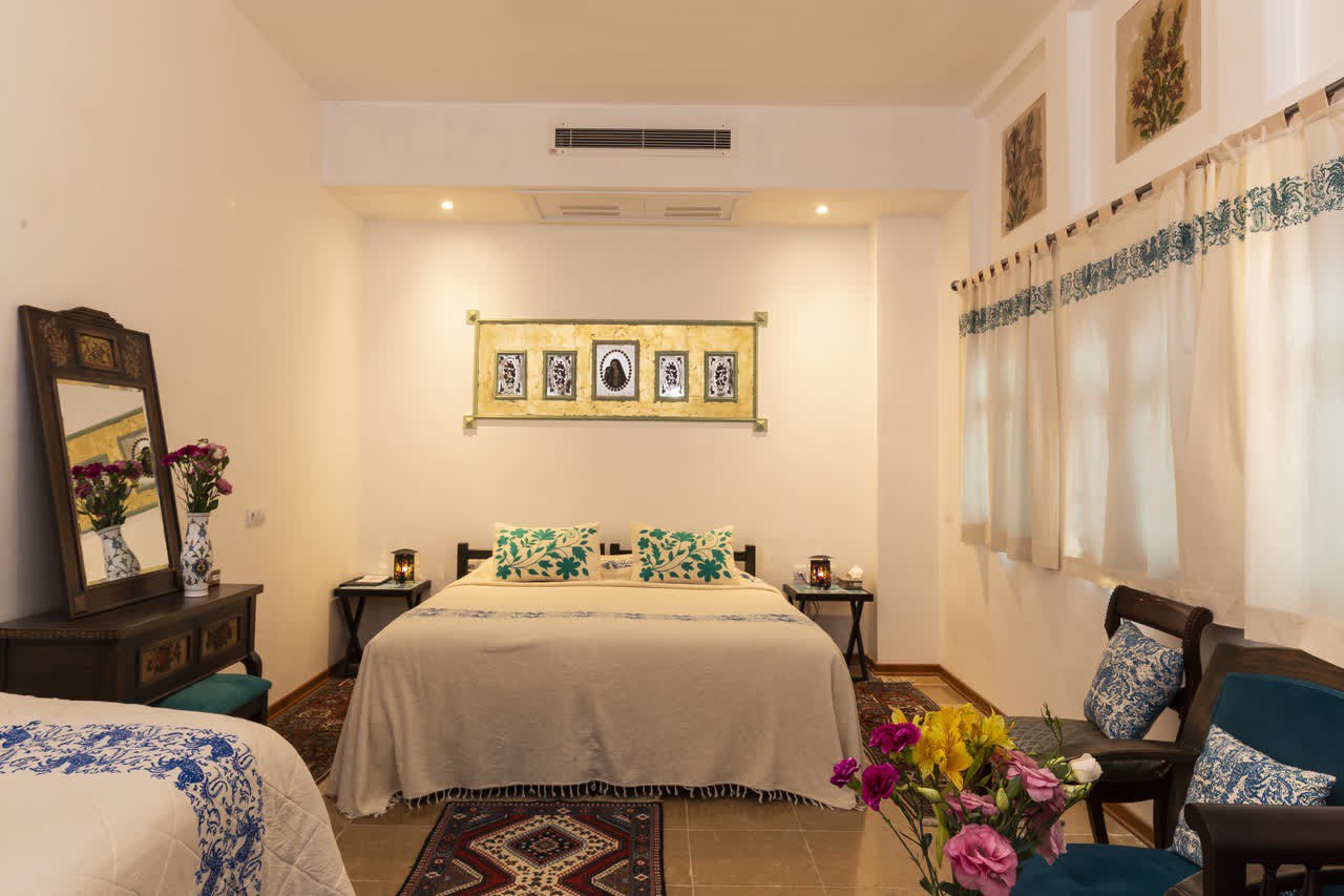 عکس هتل بخردی