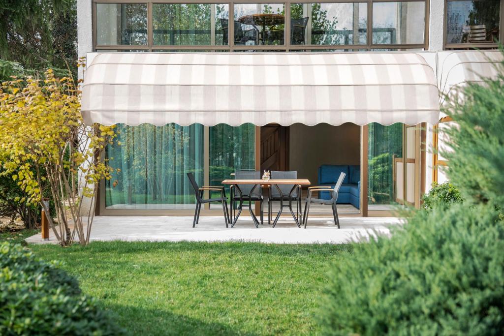 عکس هتل هیلتون بسفروس (Hilton Bosphorus)