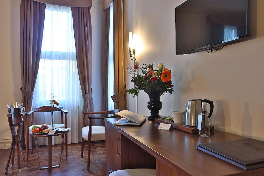 عکس هتل تکسیم لانژ (Taxim Lounge)