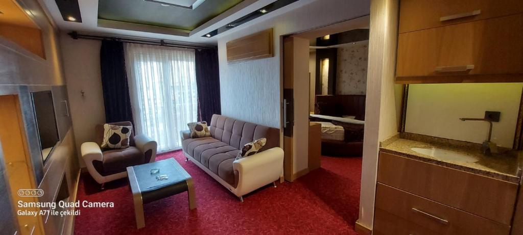 عکس هتل گرند (Grand)