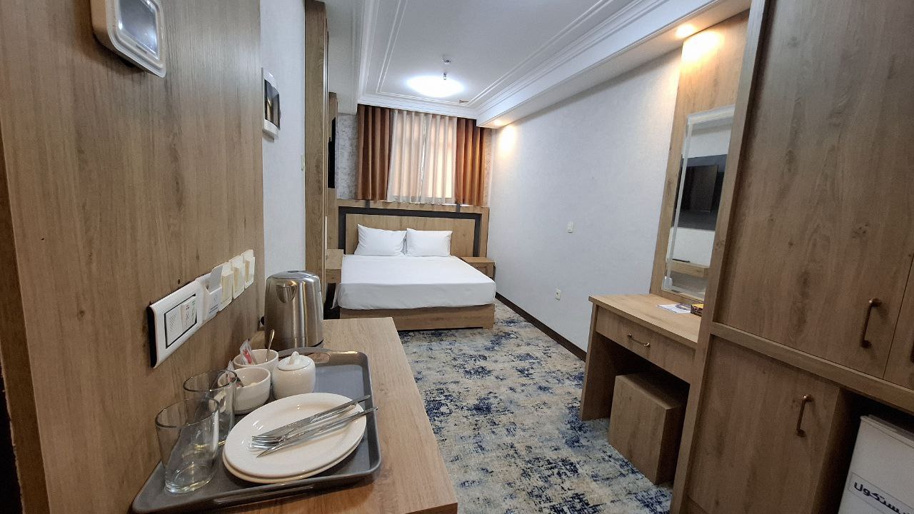 عکس هتل مهر آلاء