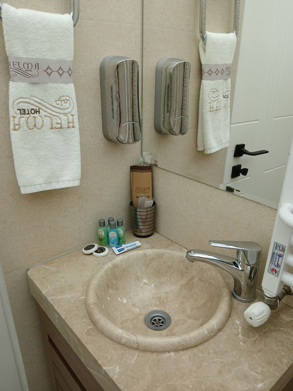 عکس هتل خانه حلما