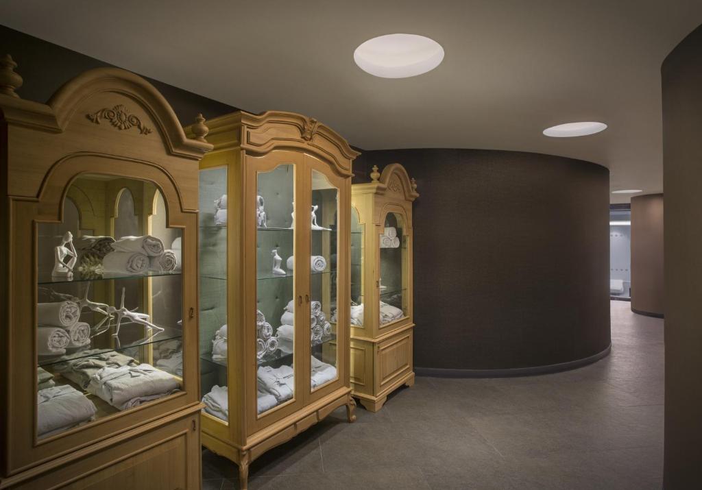 عکس هتل لازونی (Lazzoni)