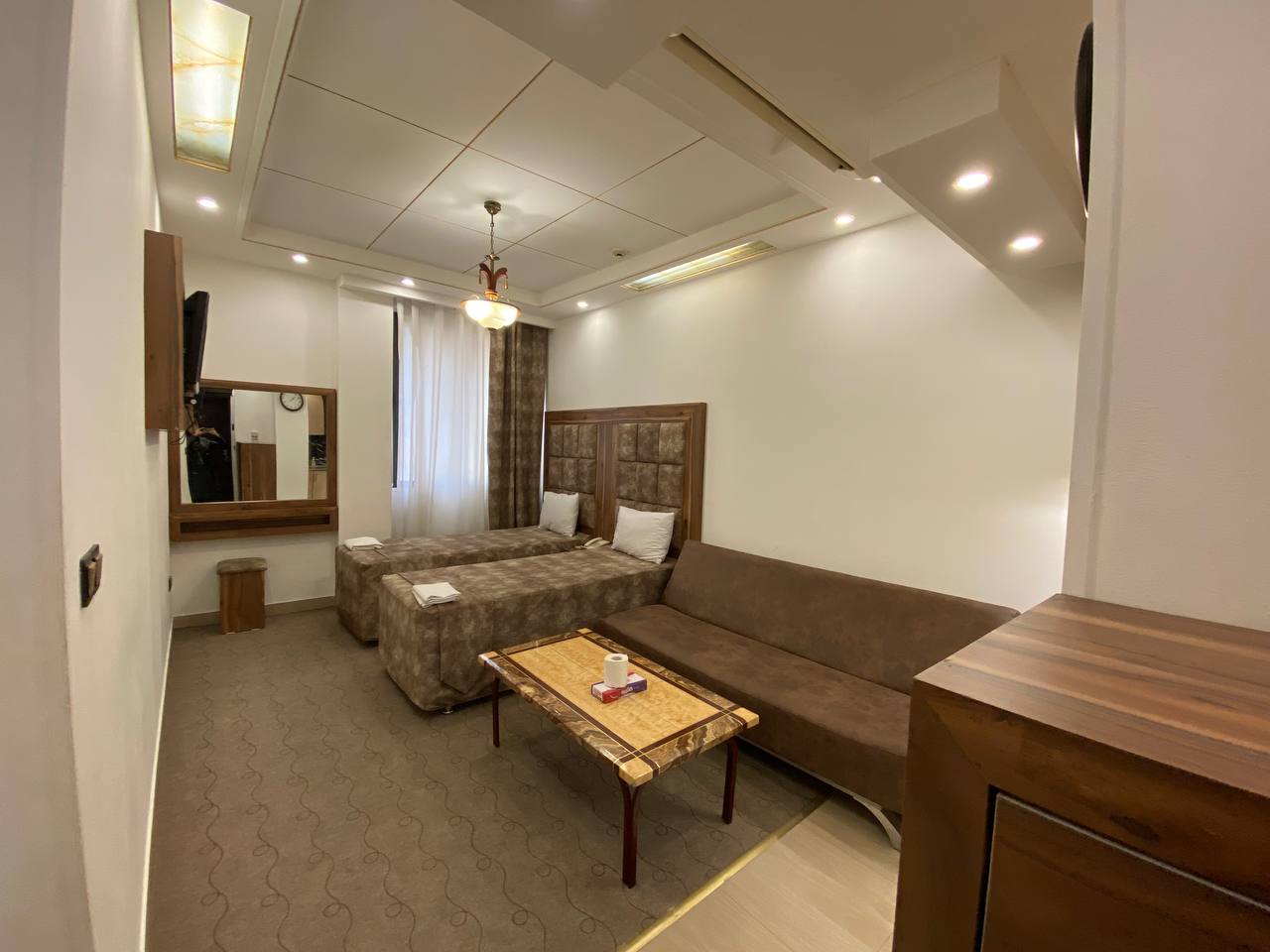 عکس هتل فرهاد