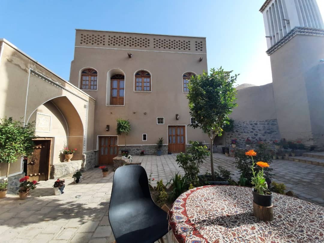 تصویر هتل افوشتا