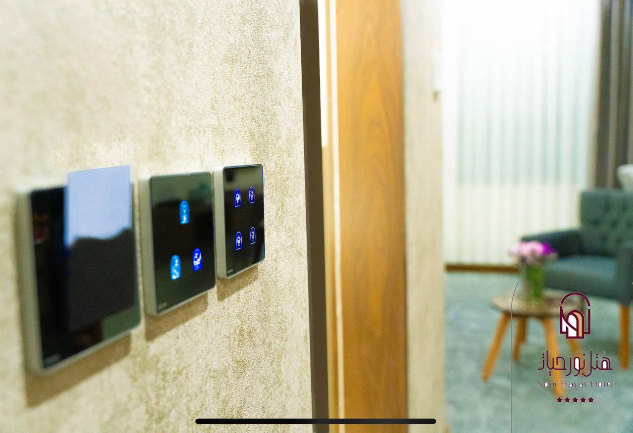 عکس هتل نور حیات