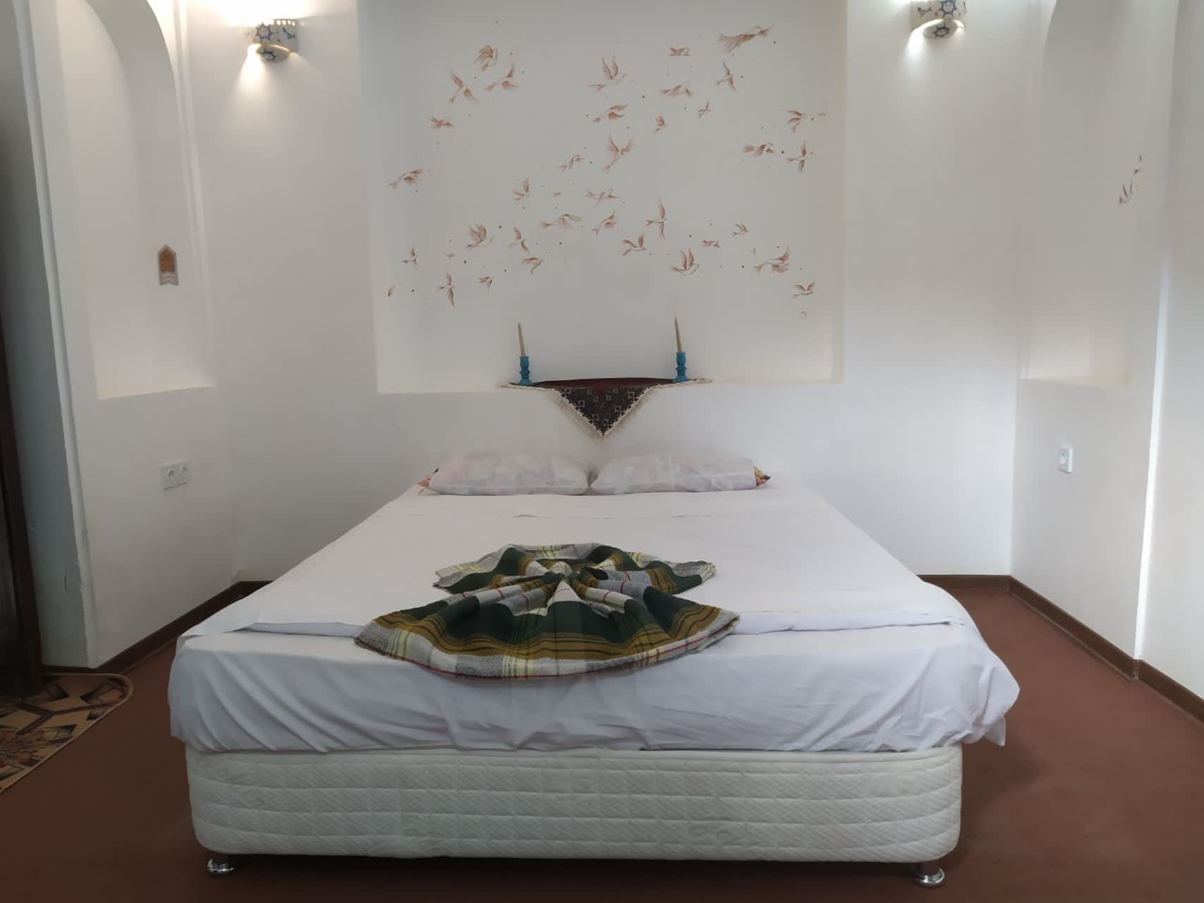 عکس هتل کهن پایاب