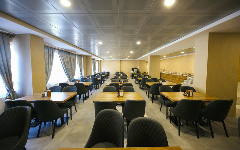 عکس هتل تحت پالاس (Taht Palac)