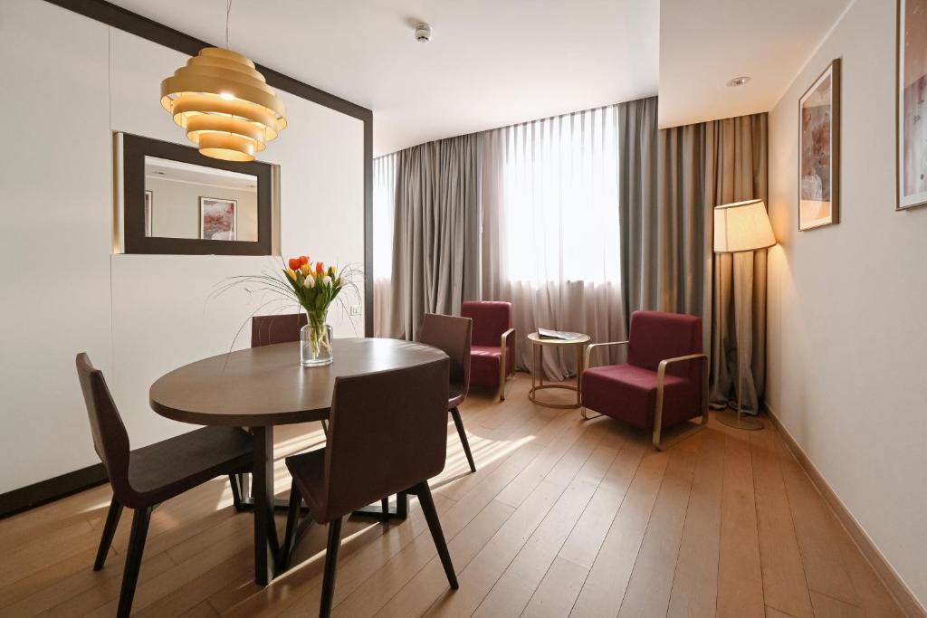 عکس هتل دابل تری بای هیلتون (Doubletree by Hilton)