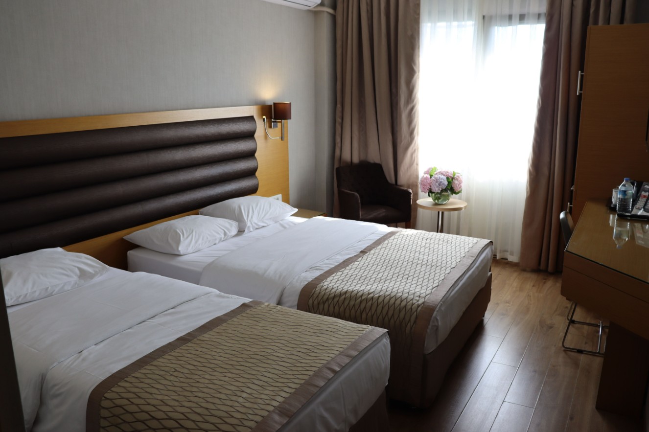 عکس هتل ریوا