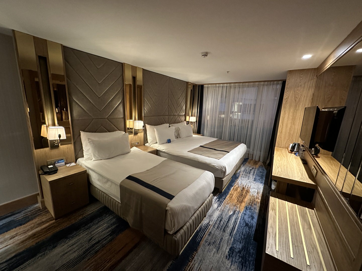 عکس هتل دیز این بای ویندهام بومونتی (Days Inn by Wyndham Bomonti)