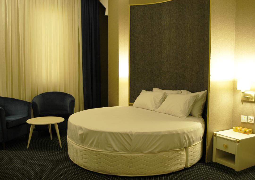 عکس هتل امپراطور