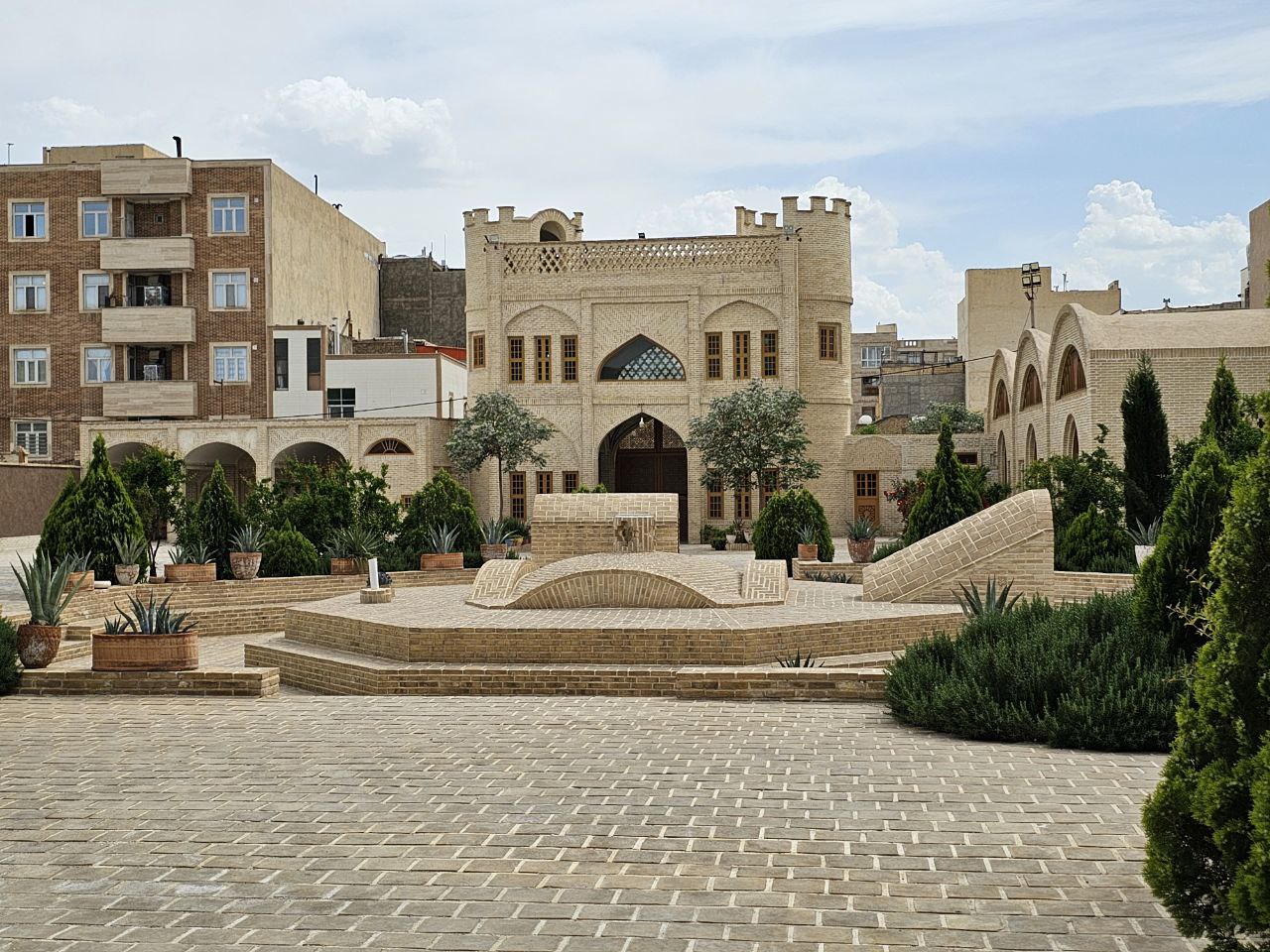 تصویر هتل عمارت حاکم