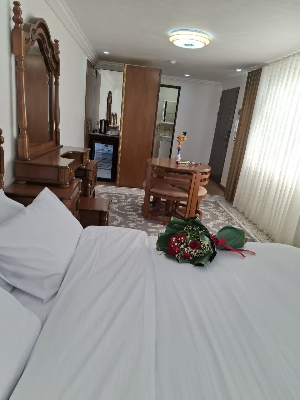 تصویر هتل رشیدی ( بهار )