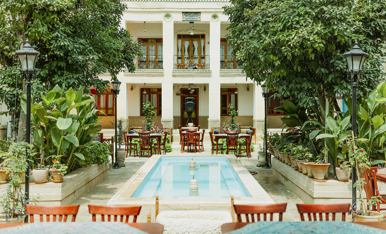 عکس هتل آناهید