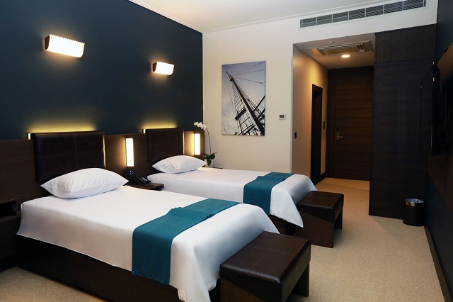 عکس هتل آتانا