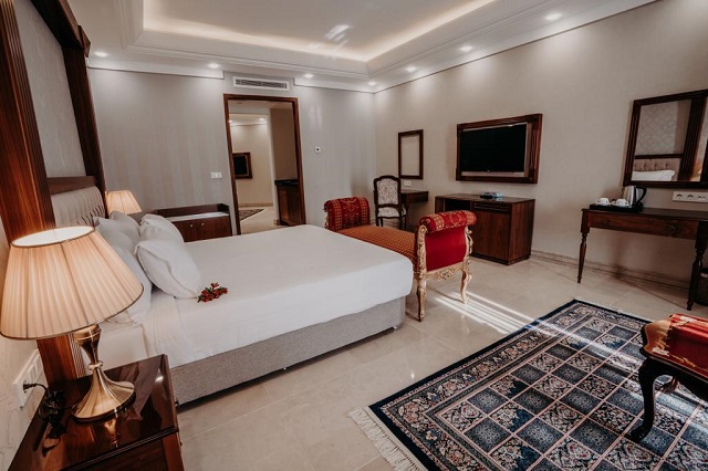 عکس هتل ویستریا