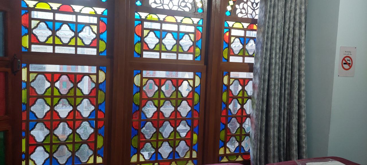 عکس هتل ملک تاج