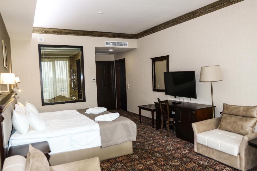 عکس هتل کنیاک (Konyak)