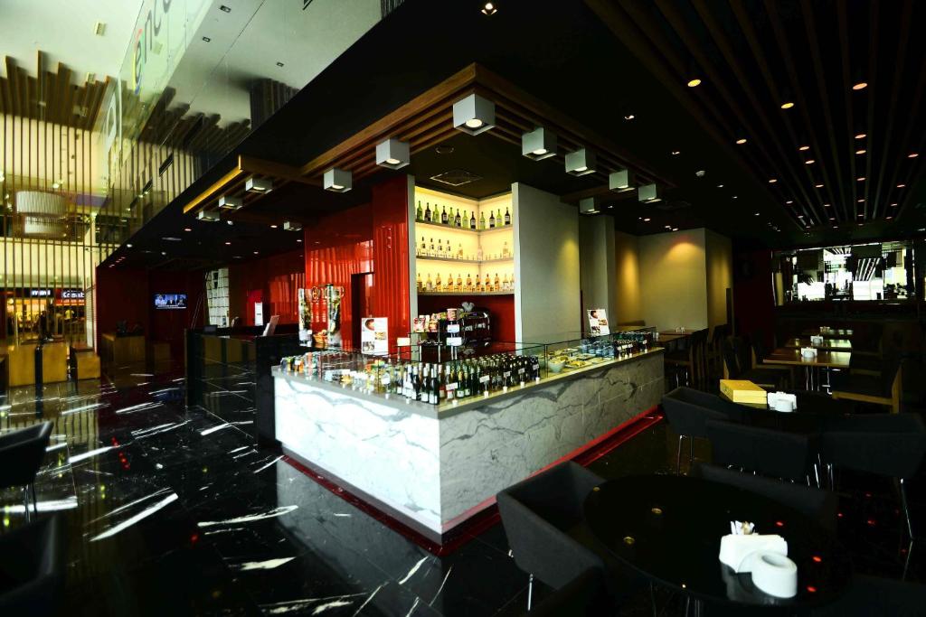 عکس هتل رامادا انکور (Ramada Encore)