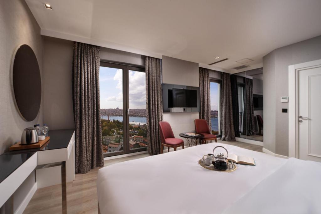 عکس هتل دورا پرا (Dora Pera)