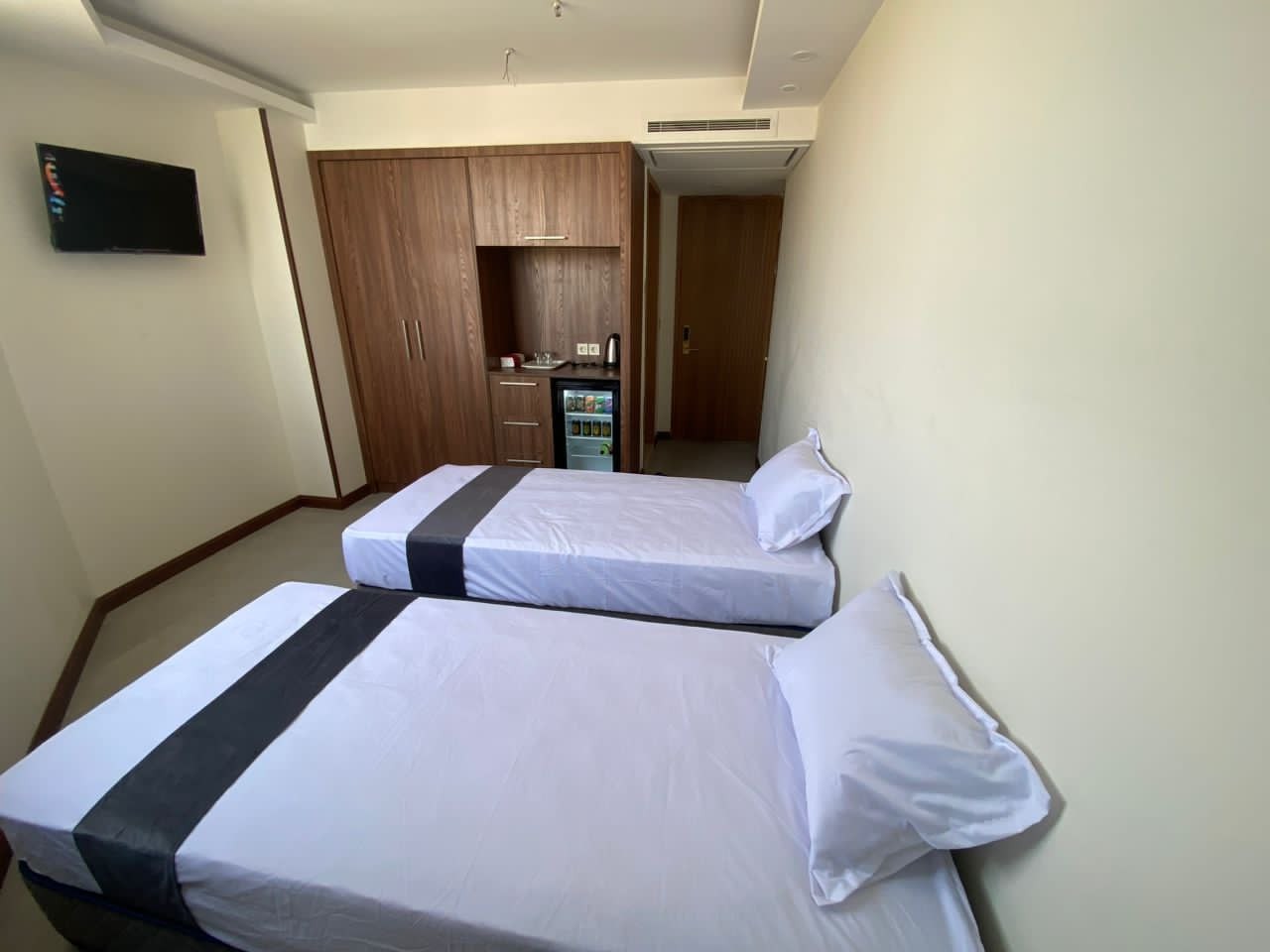 عکس هتل آوات