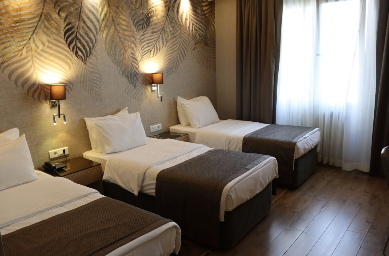 عکس هتل ریوا