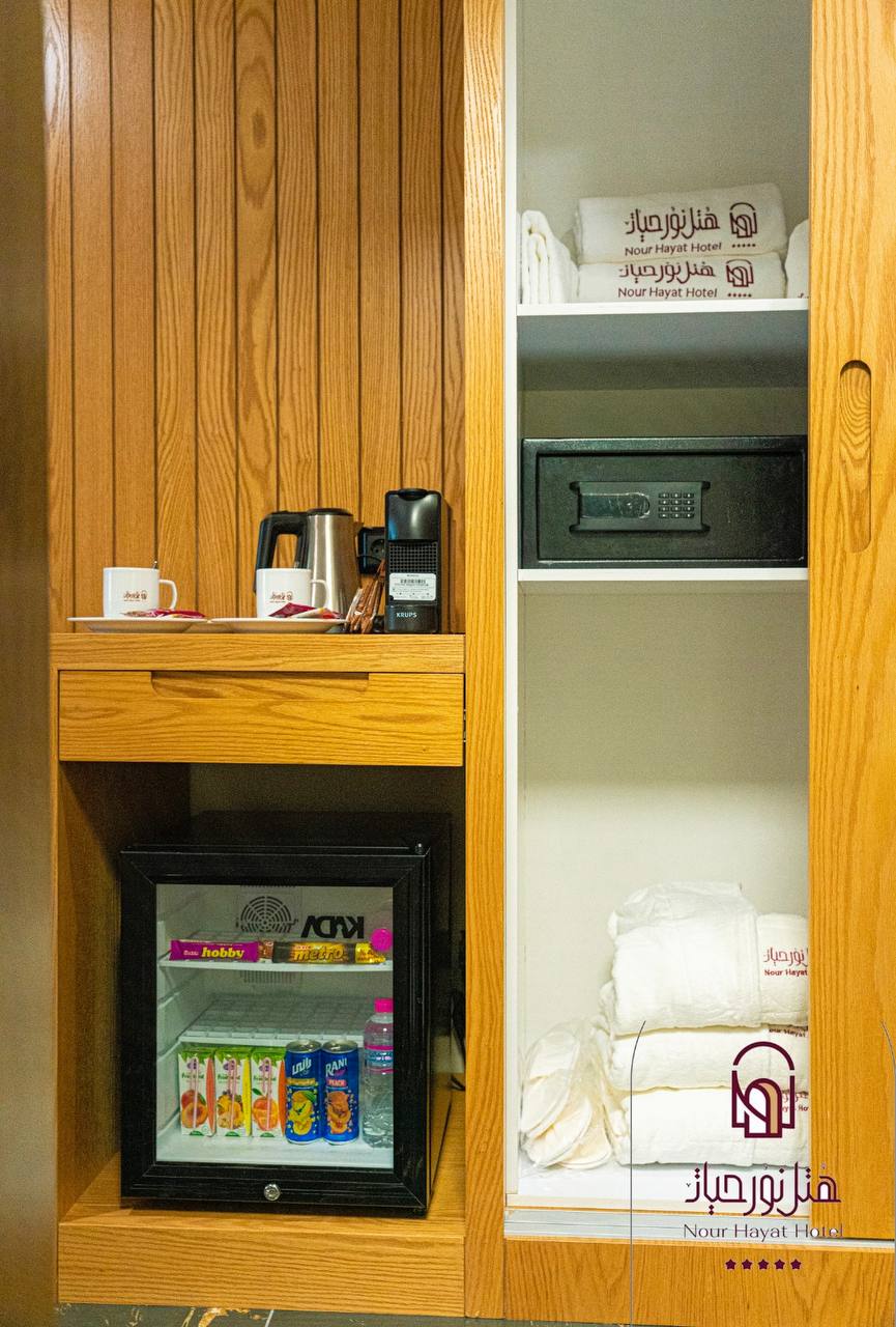 عکس هتل نور حیات