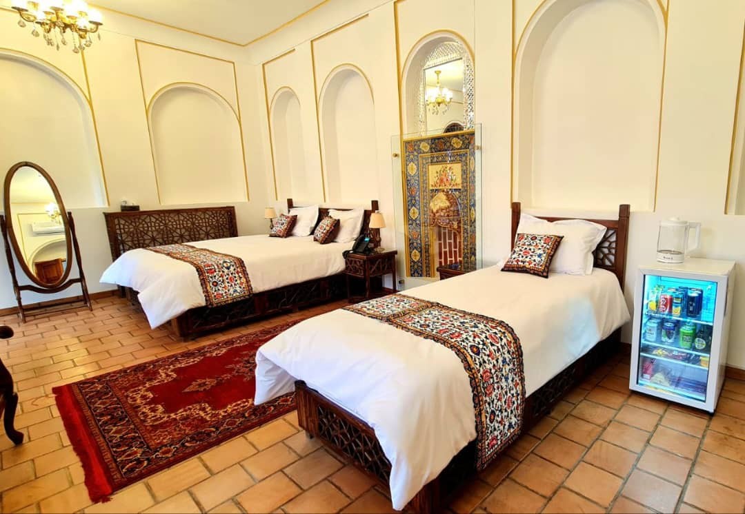 عکس هتل عمارت میرزا مهدی فراش باشی ( سرخه ای )