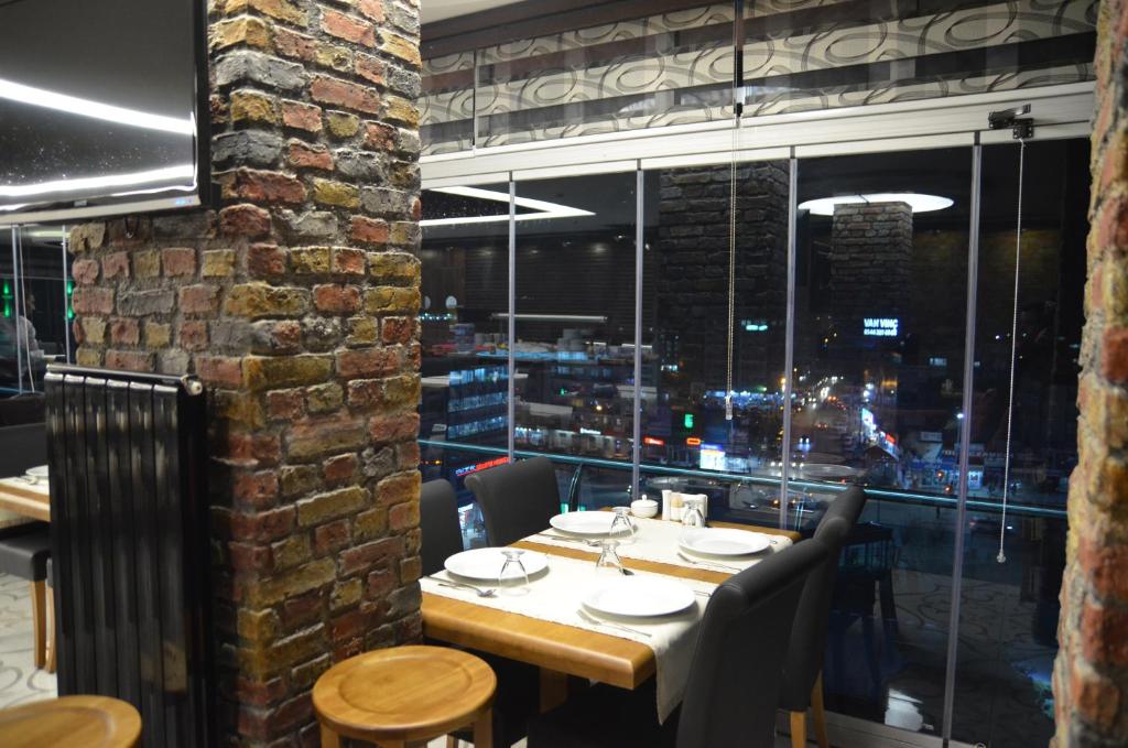 عکس هتل گرند (Grand)