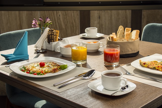 عکس هتل آتانا