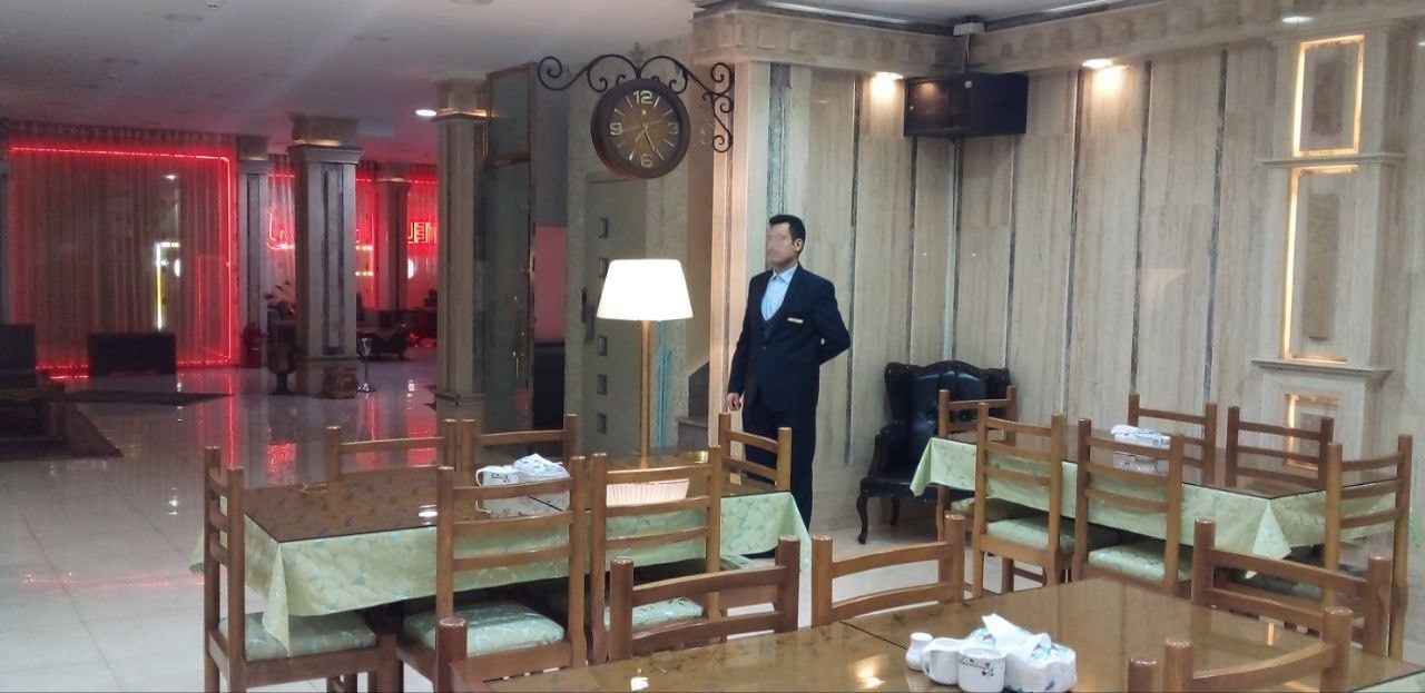 عکس هتل سپید