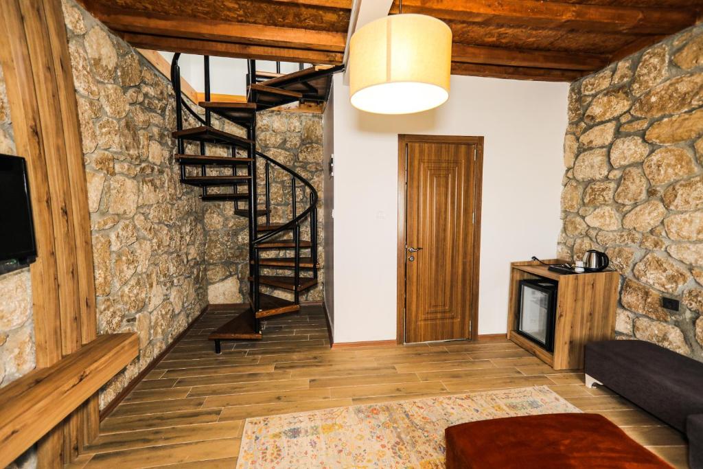 عکس هتل ددمان (Dedeman)