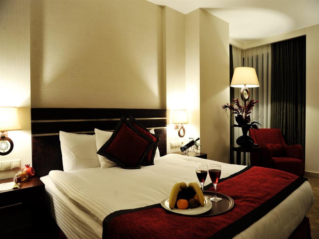 عکس هتل نیزا پارک (Niza Park)