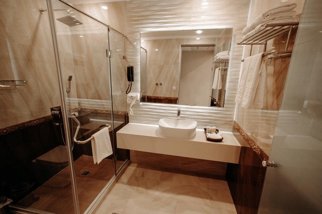 عکس هتل ویستریا