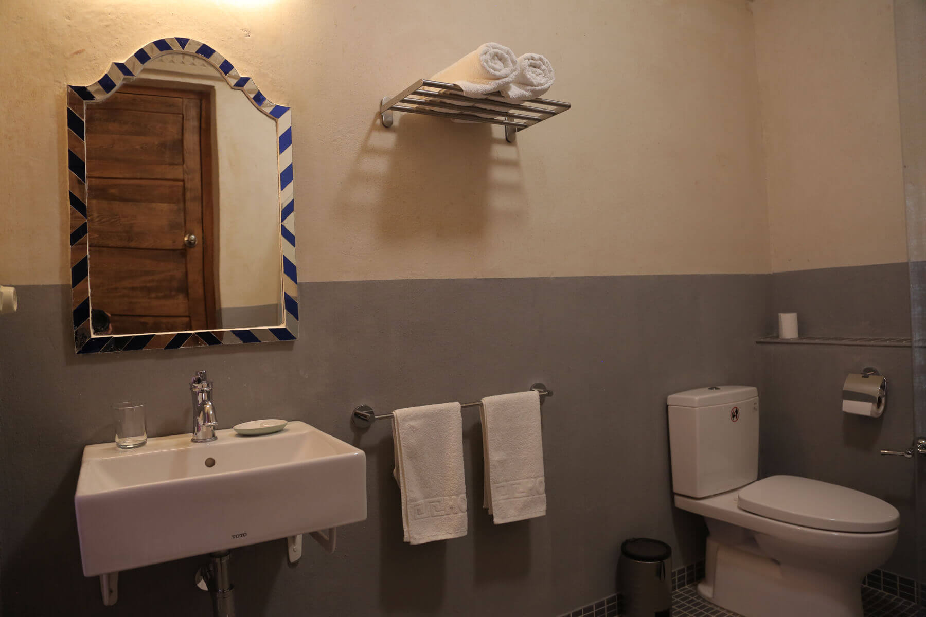 عکس هتل درب شازده