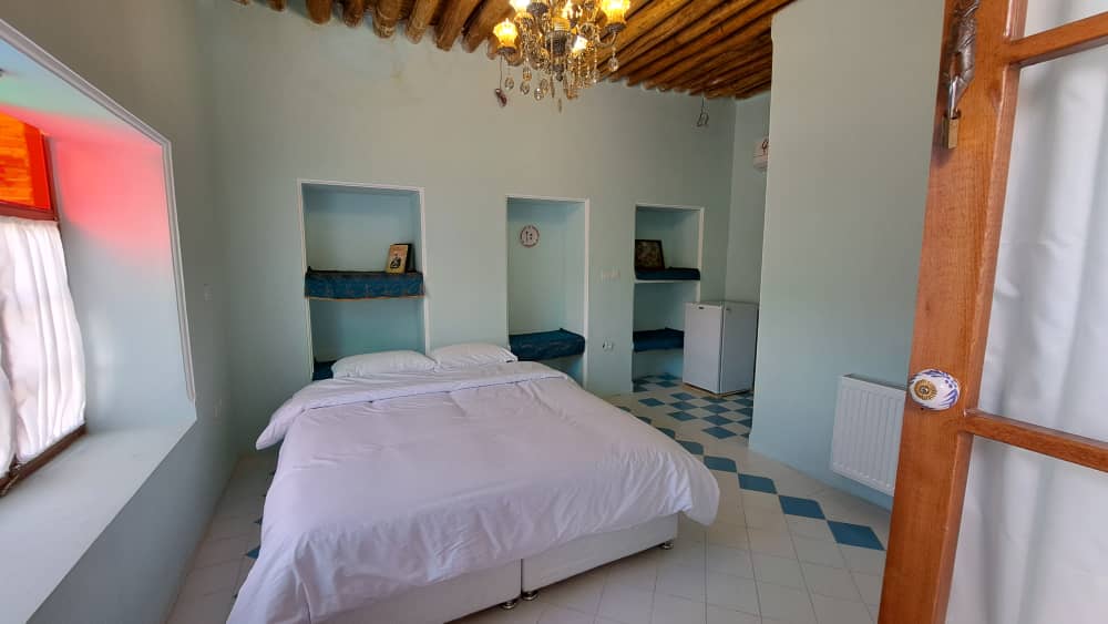 عکس هتل طاوسی