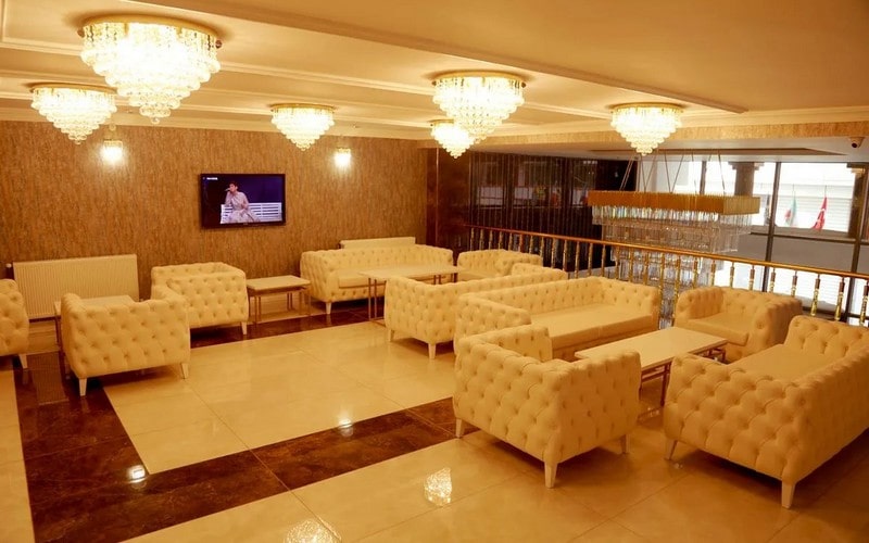 عکس هتل وان لایف (Van Life)