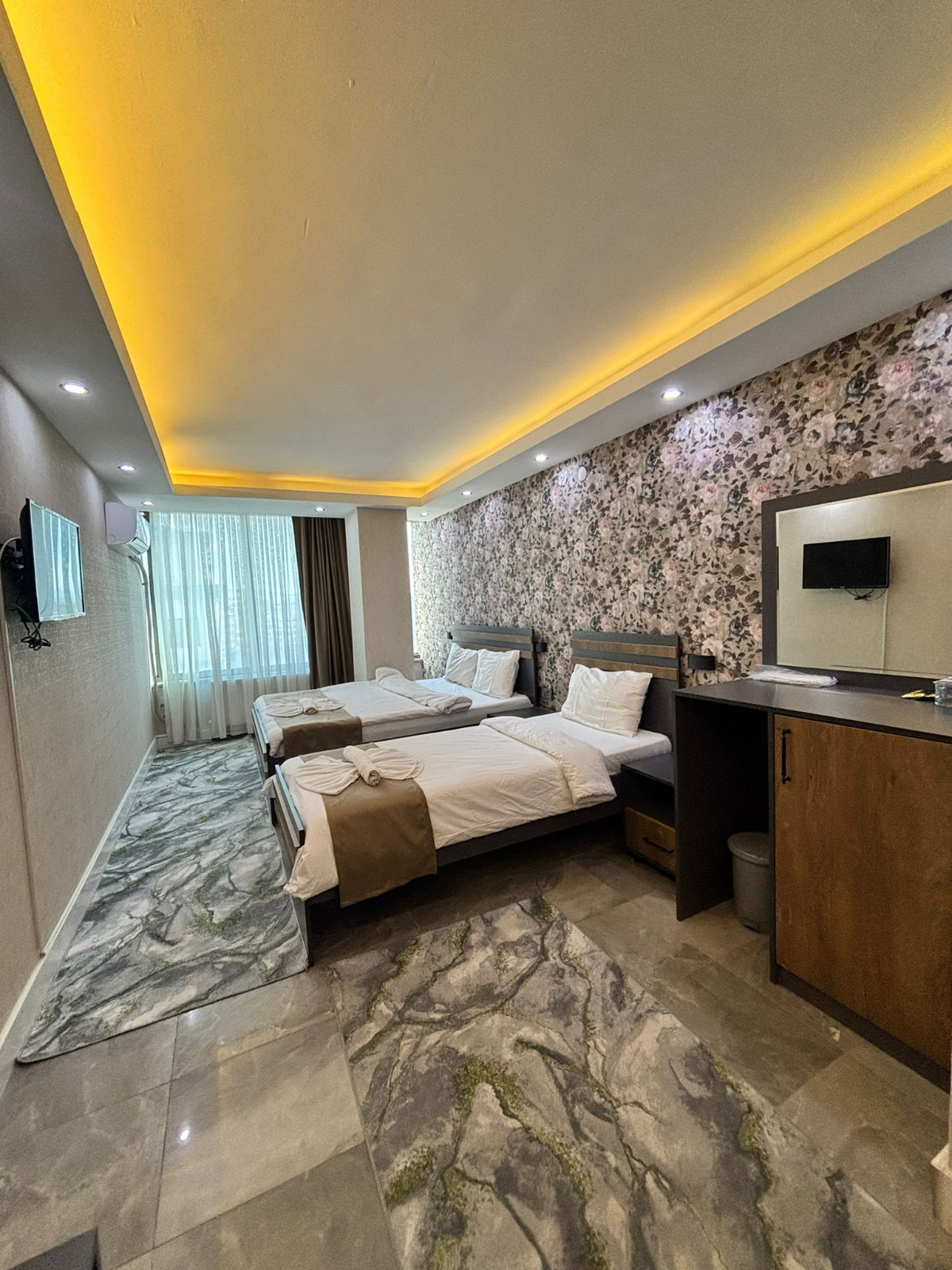 عکس هتل الی گرند ( elegrand )