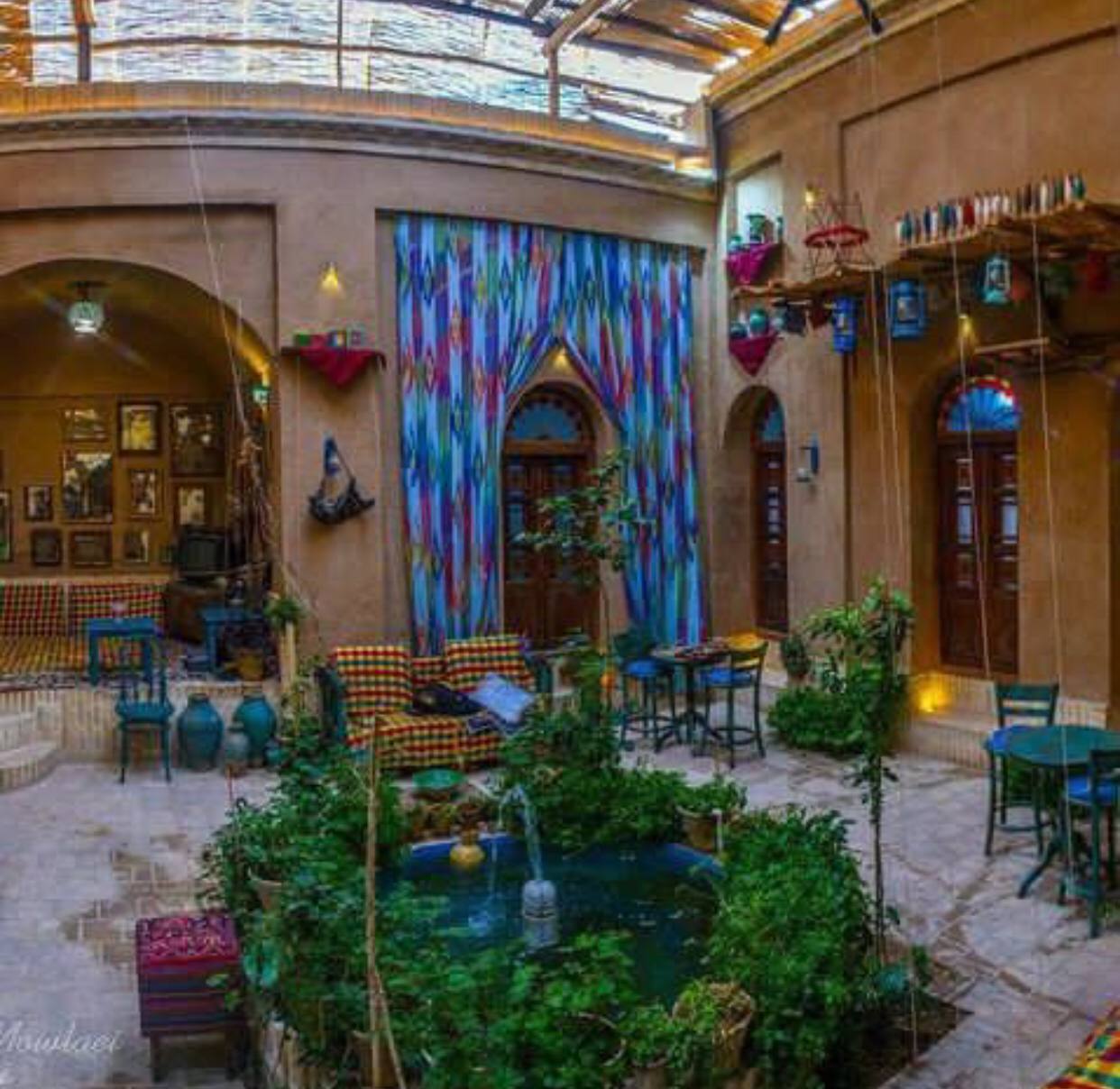 عکس هتل هشت