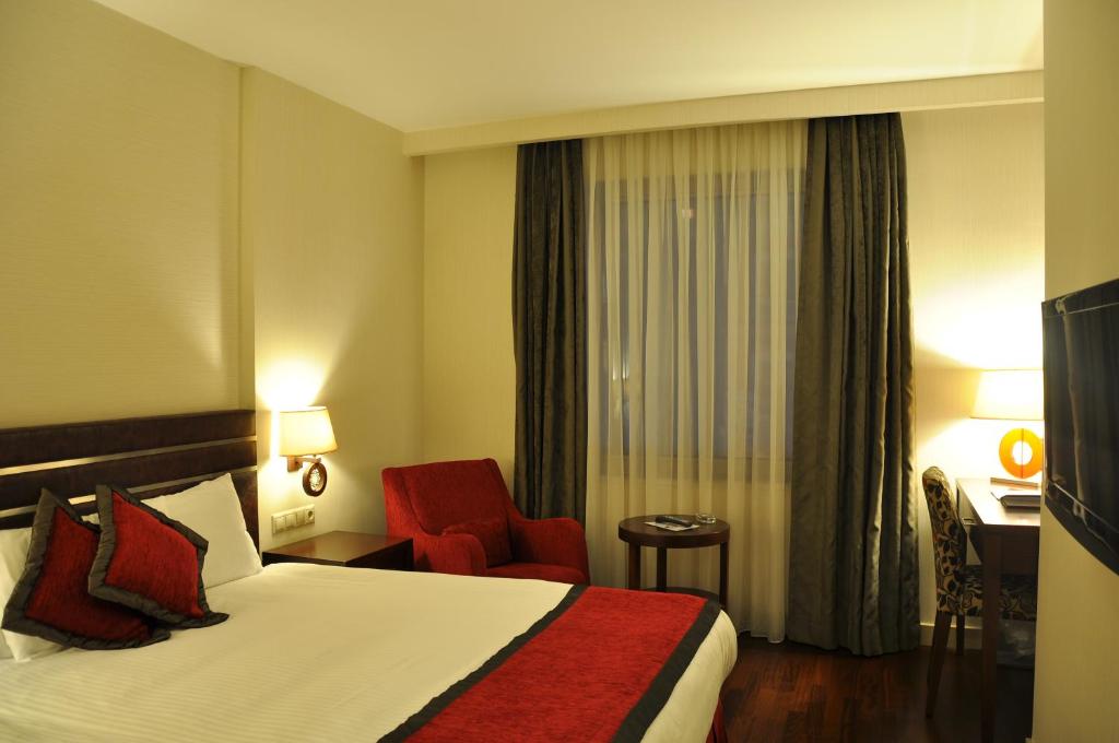 عکس هتل نیزا پارک (Niza Park)