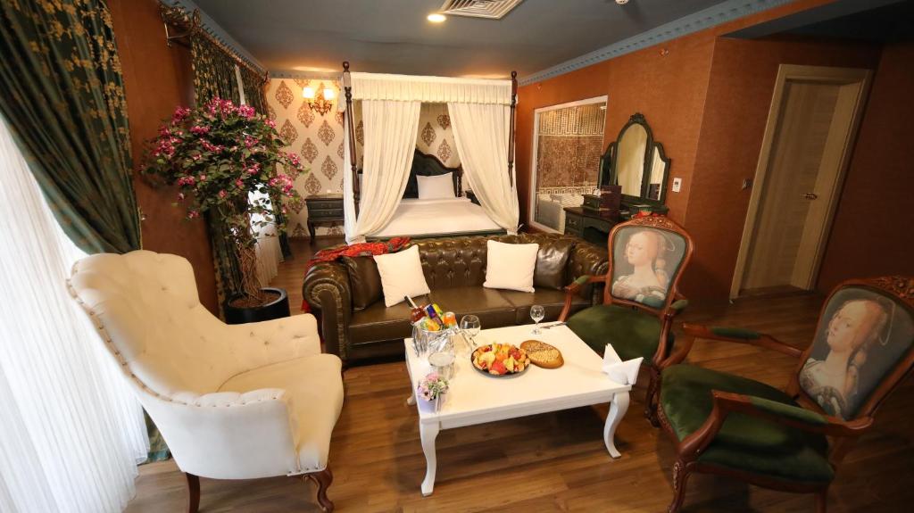 عکس هتل ریفرم (Reform)