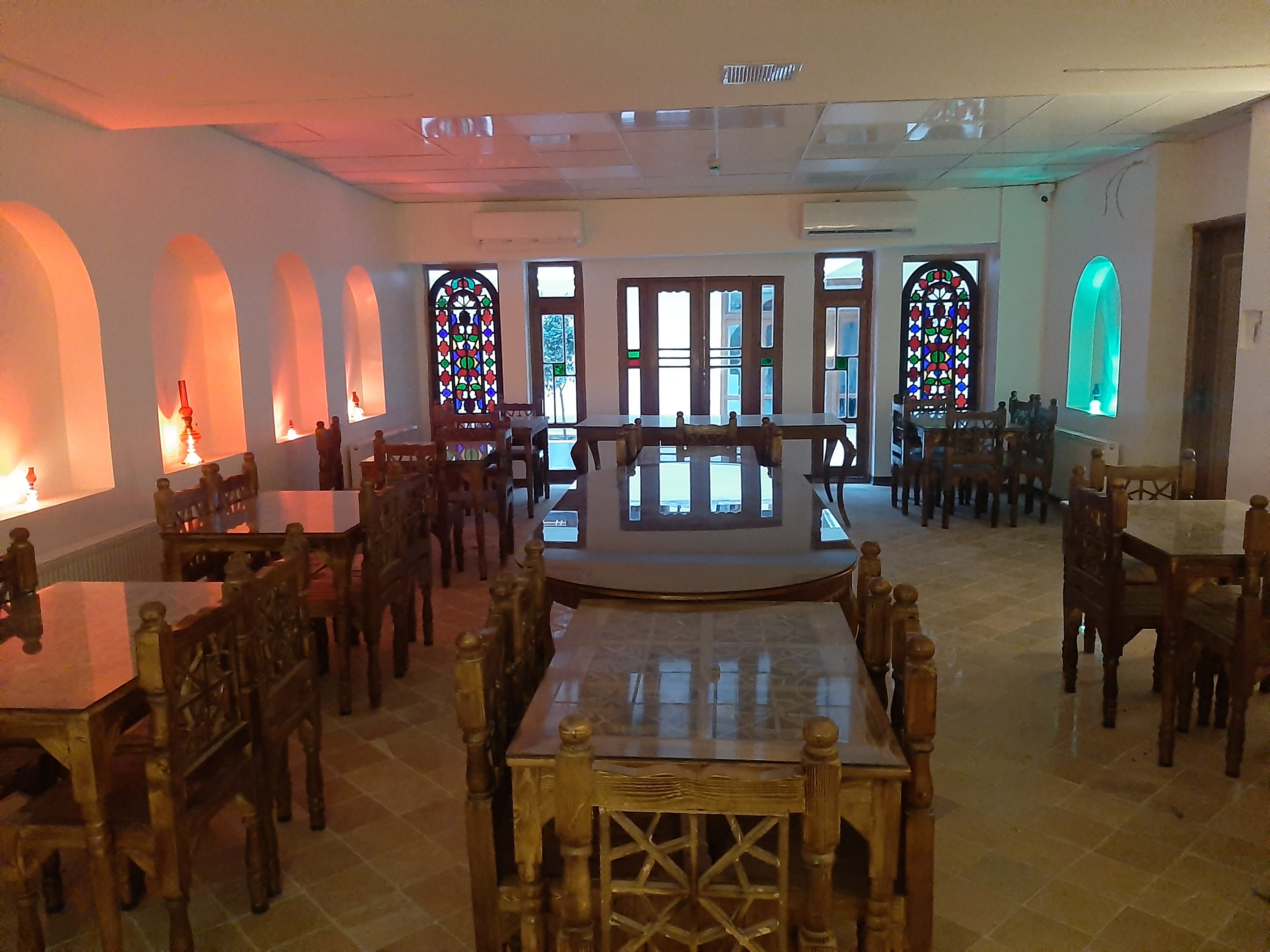 عکس هتل شاهان