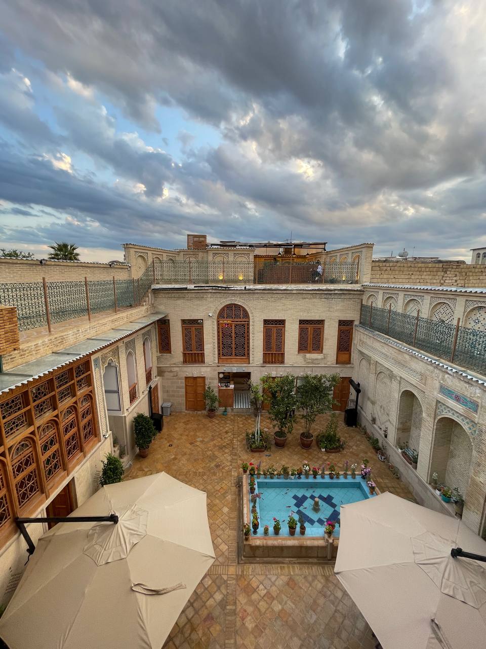 عکس هتل عمارت جهانشاهی