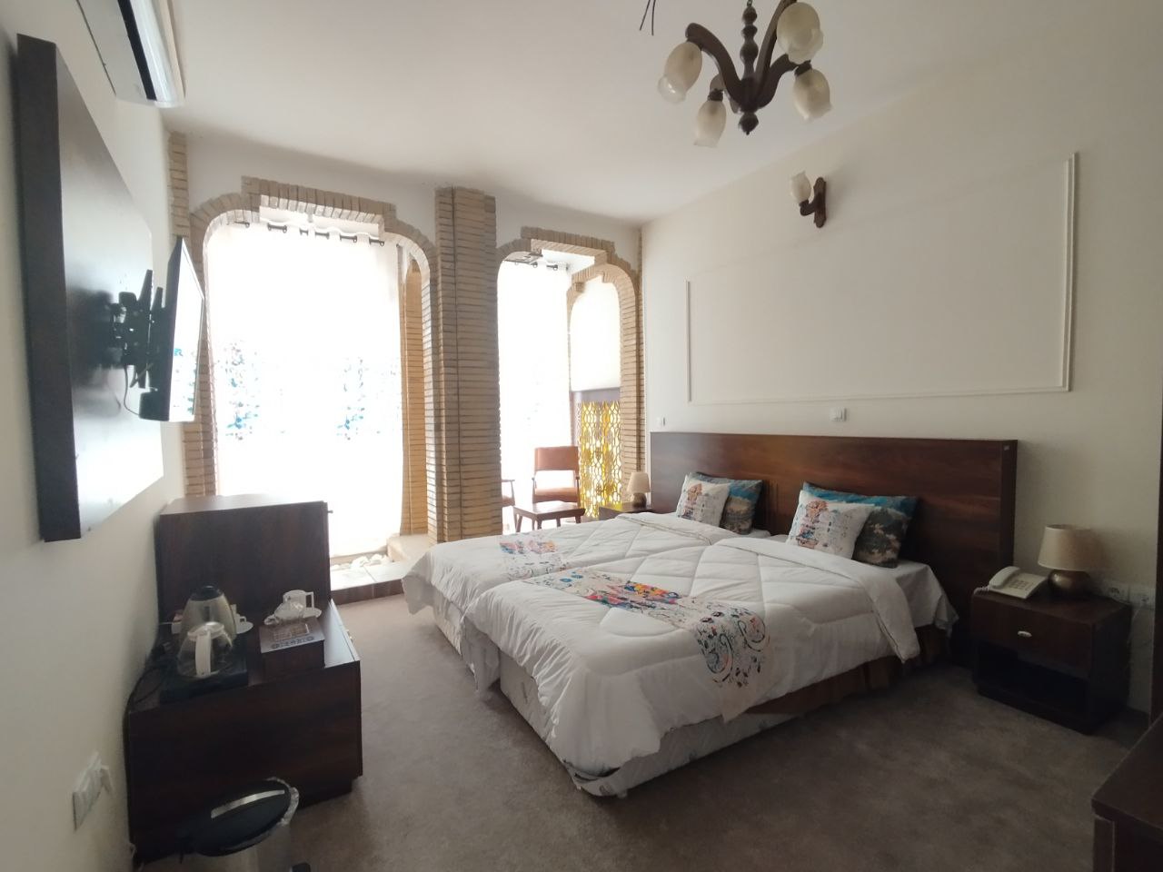 عکس هتل نصر کارمانیا