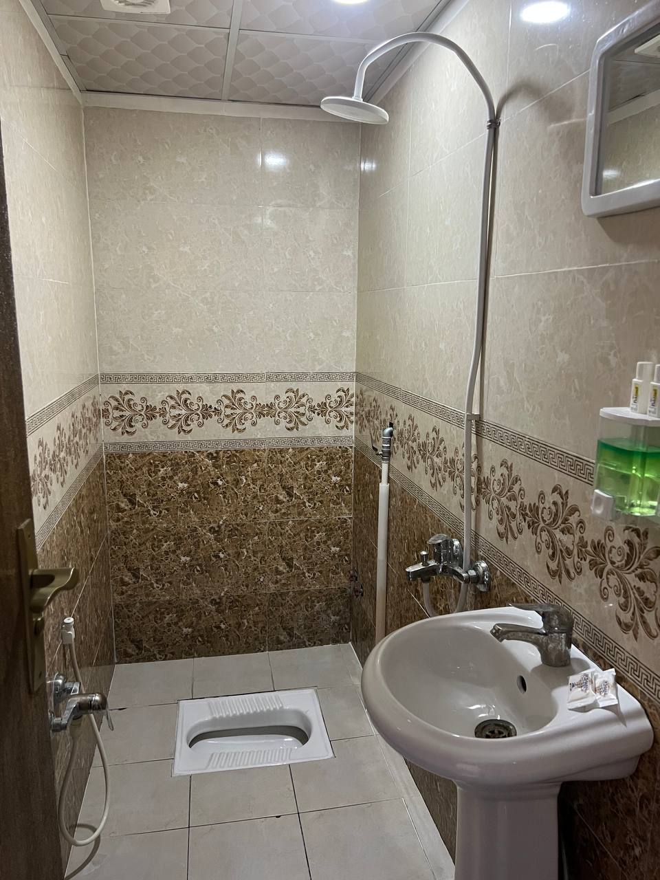 عکس هتل سپیدار