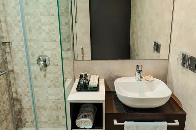 عکس هتل آوینا