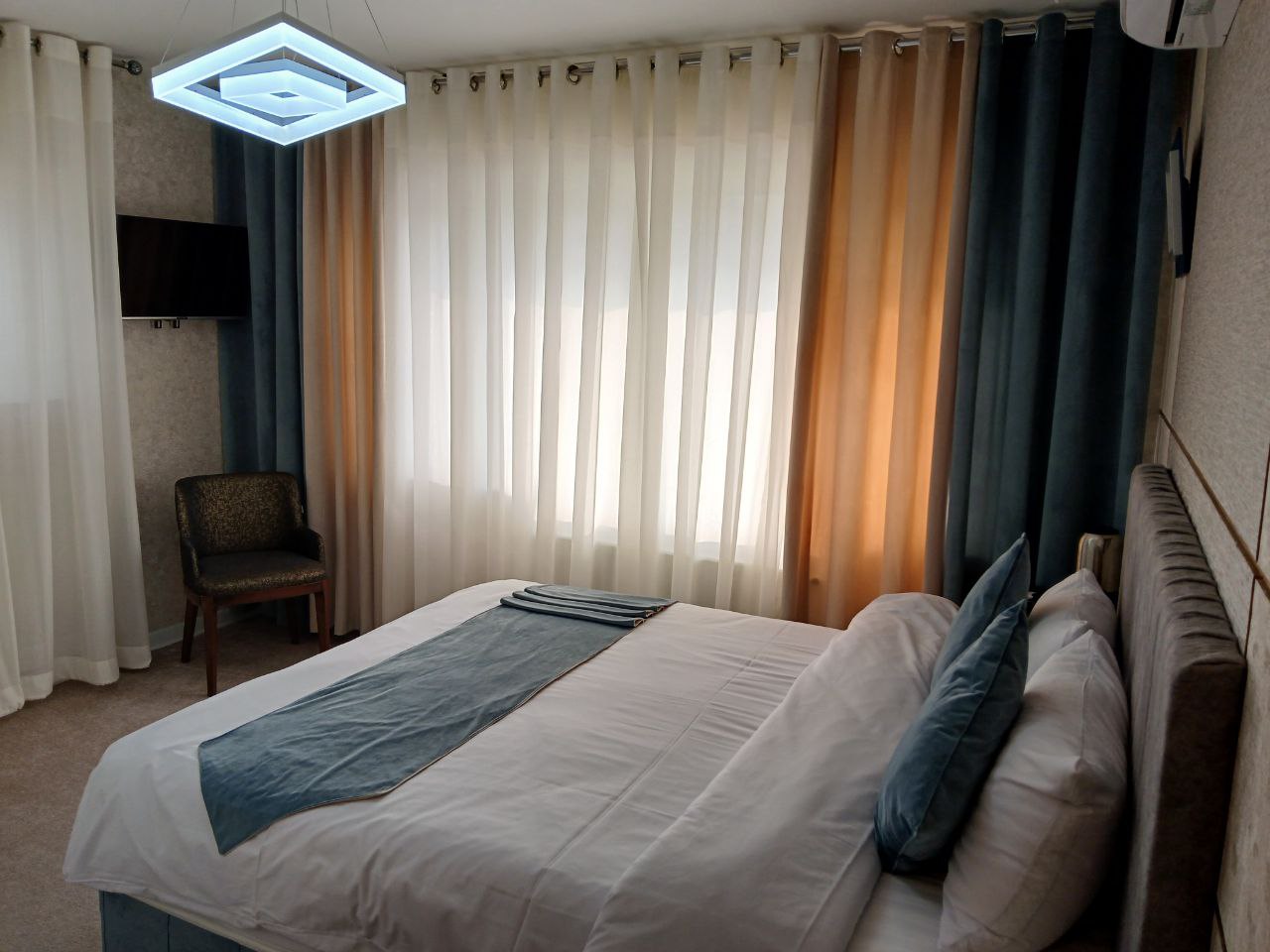 عکس هتل خانه حلما