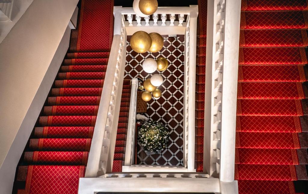 عکس هتل گرند (Grand)