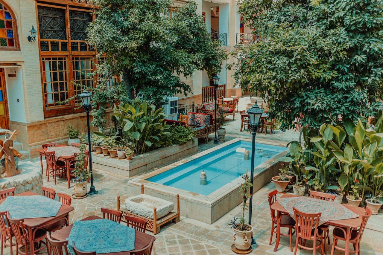 عکس هتل آناهید